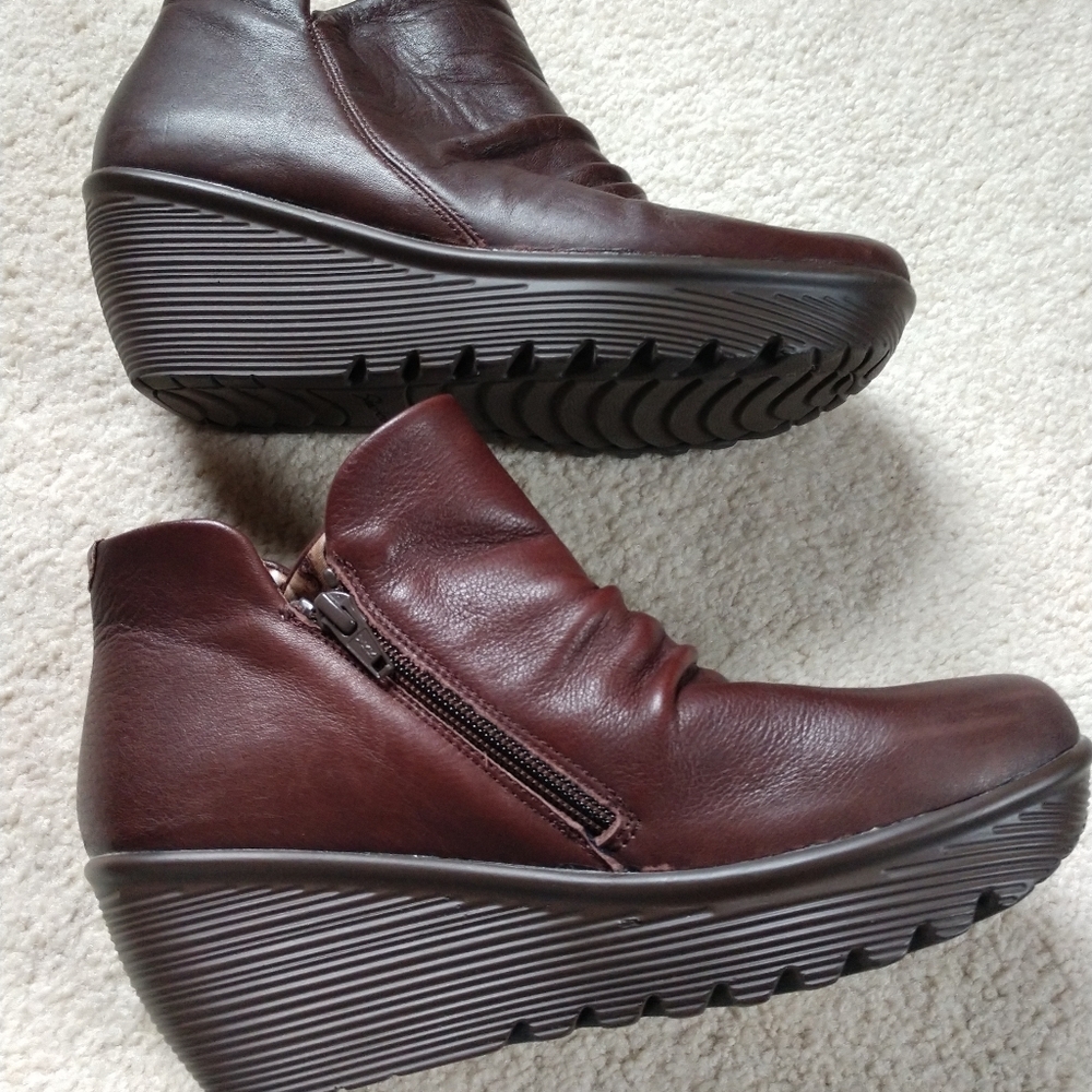 Skechers boots